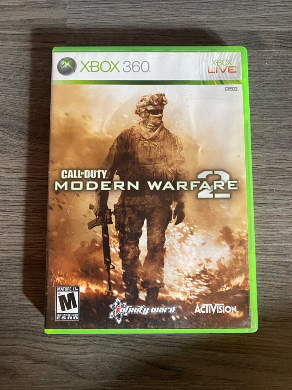 Call of Duty: Modern Warfare 2 (Xbox 360) - Green Case by